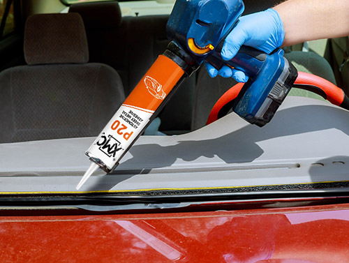 Adesivo per lamiere automobilistiche